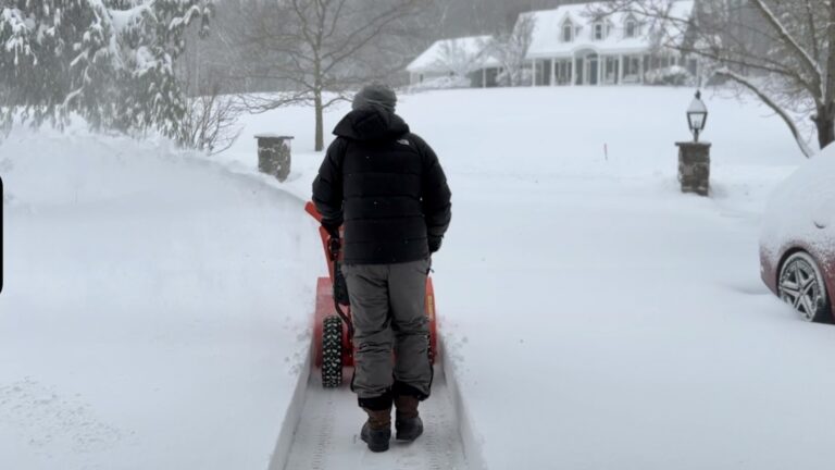 snow storm in Stratham, NH digging out the garage